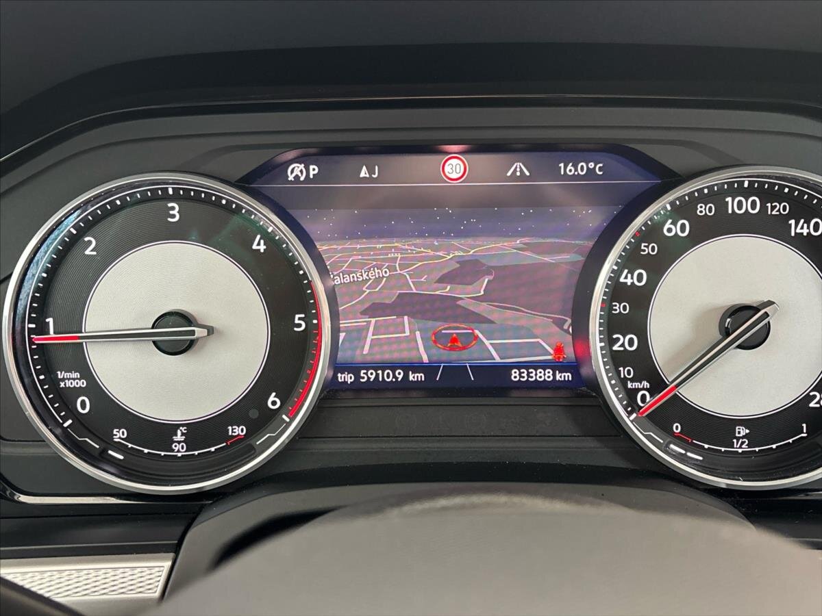 Volkswagen Touareg SUV / Terénní 3,0 l 170 kw