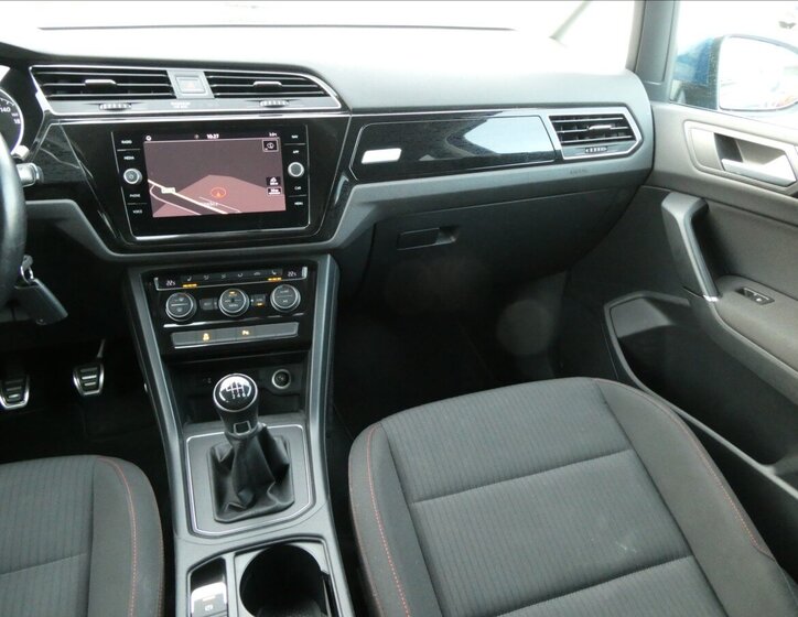 Volkswagen Touran 31