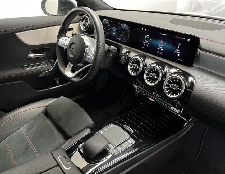 Mercedes-Benz CLA 18