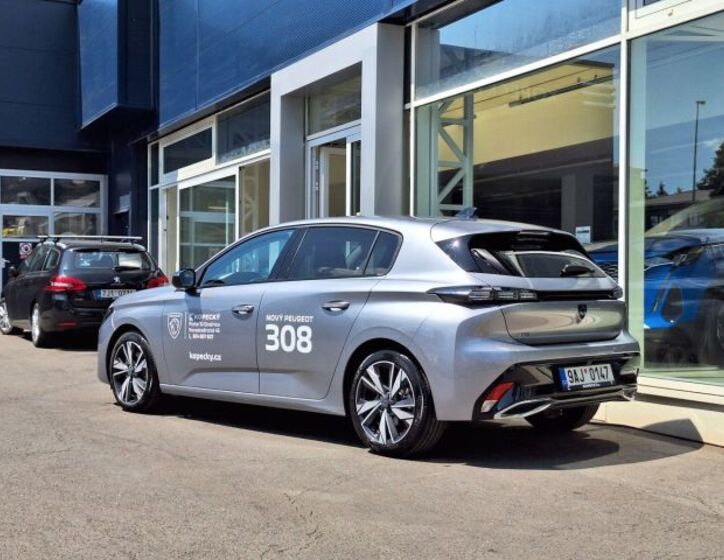 Peugeot 308 4