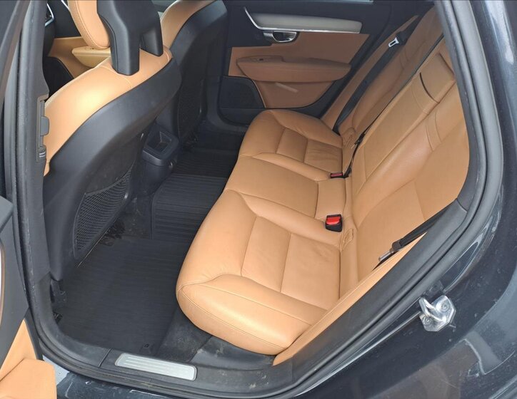 Volvo V90 Kombi 2,0 l 187 kw