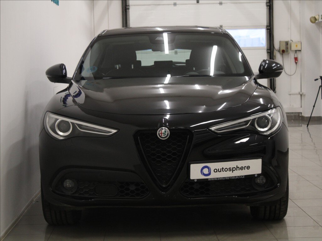 Alfa Romeo Stelvio SUV / Terénní 2,1 l 140 kw