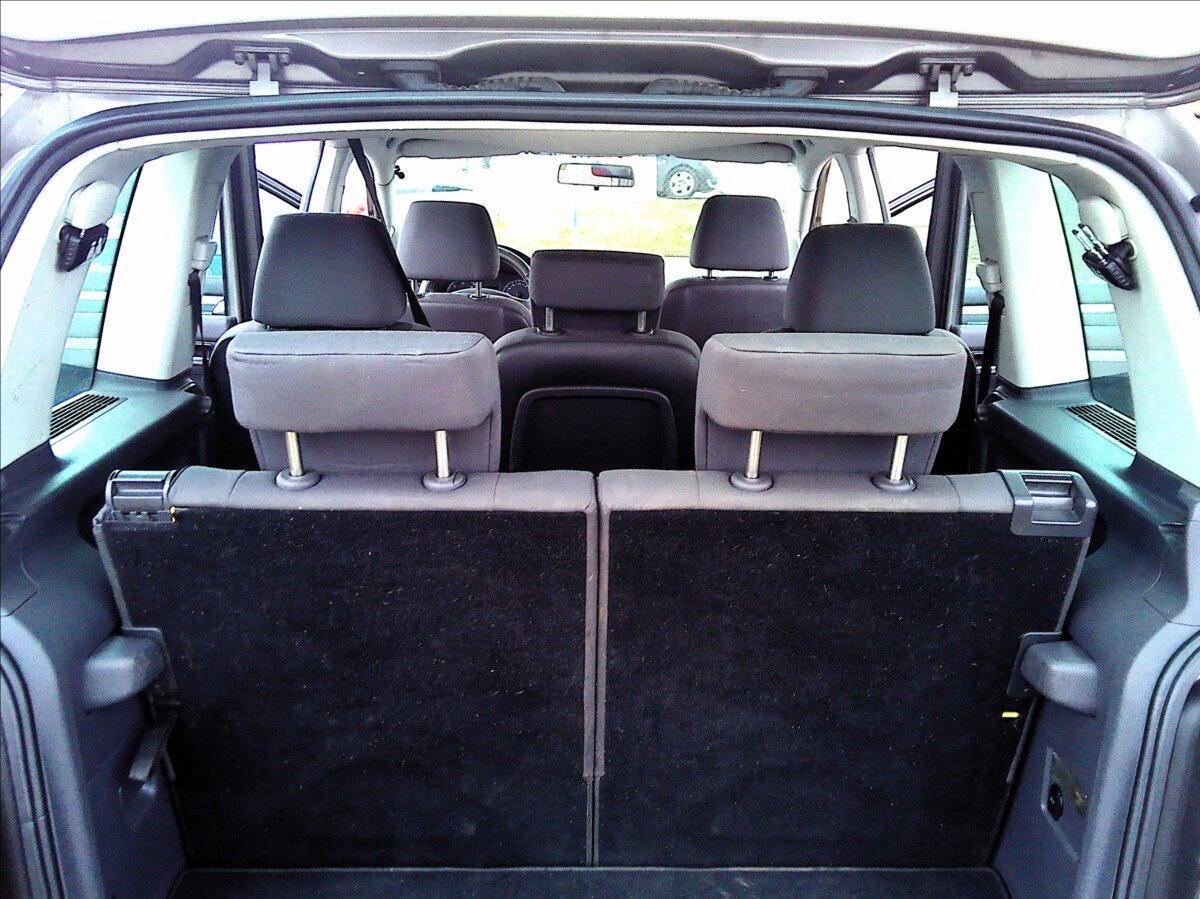 Volkswagen Touran Kombi 2,0 l 103 kw