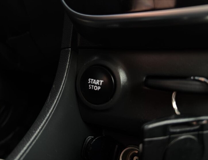 Renault Clio Kombi 898,0 56 kw