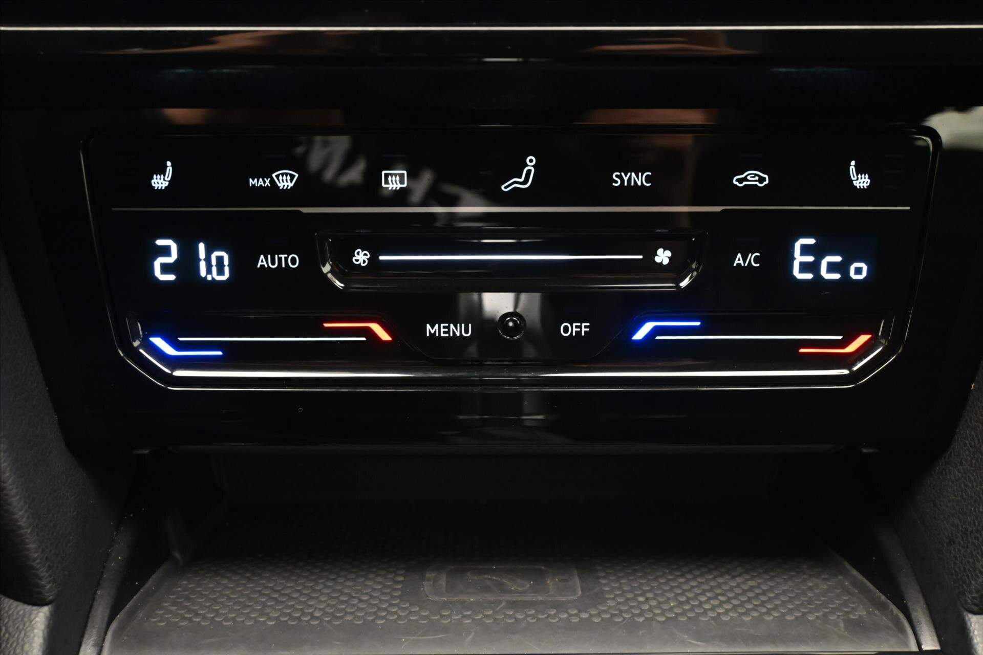 Volkswagen Passat Sedan / Limuzína 1,4 l 115 kw