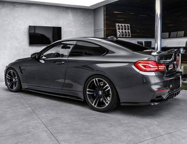 BMW M4 Kupé 3,0 l 331 kw