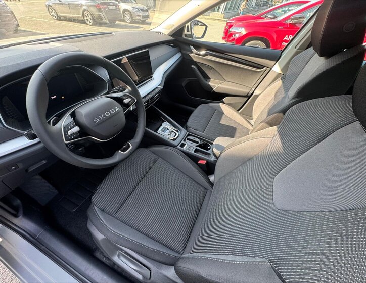 Škoda Octavia Sedan / Limuzína 1,5 l 110 kw