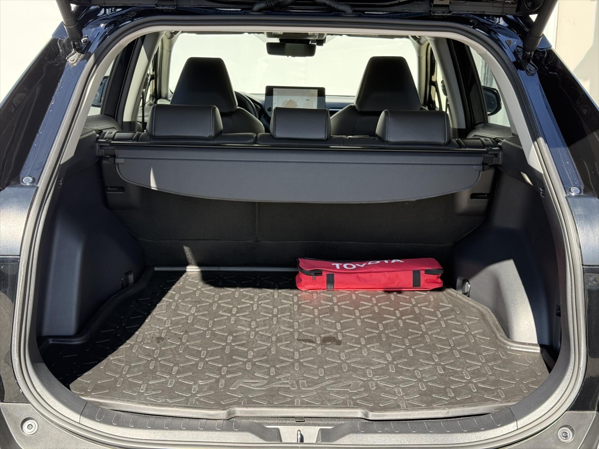 Toyota RAV4 SUV / Terénní 2,5 l 131 kw