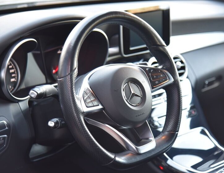 Mercedes-Benz Třídy C Sedan / Limuzína 2,1 l 125 kw