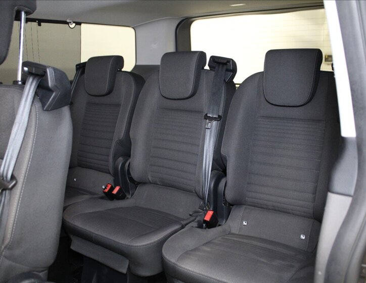 Ford Tourneo Custom MPV 2,0 l 136 kw