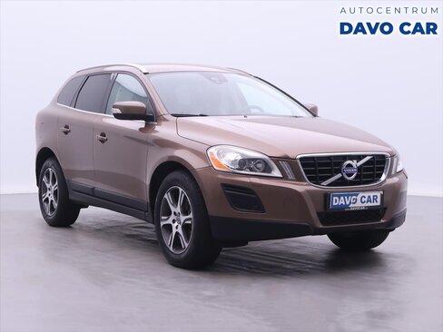 Volvo XC60 SUV / Terénní 2,4 l 120 kw