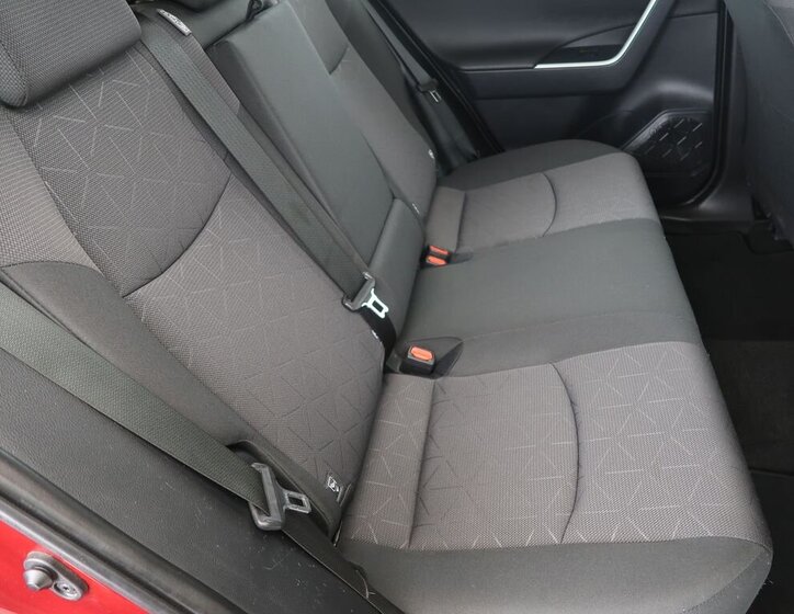 Toyota RAV4 SUV 2,0 l 129 kw