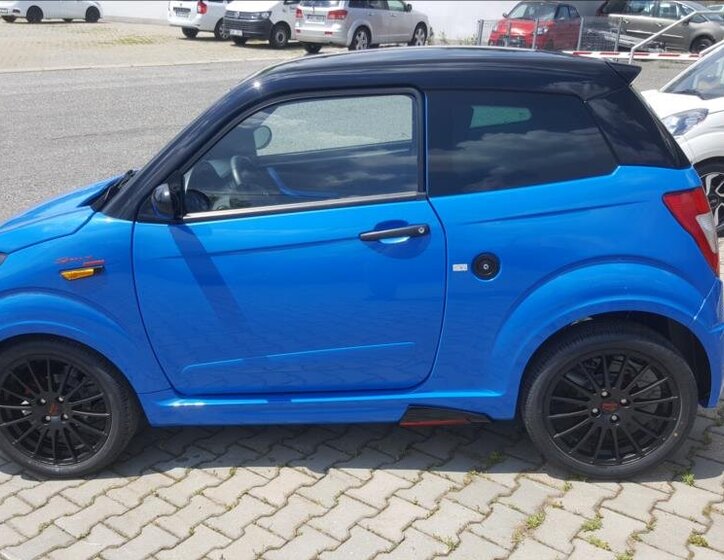 Ligier JS 50 L Hatchback 478,0 6 kw