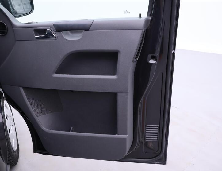 Volkswagen Caravelle 12