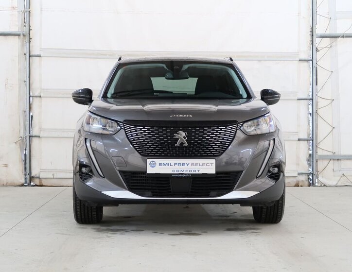 Peugeot 2008 SUV 1,2 l 96 kw