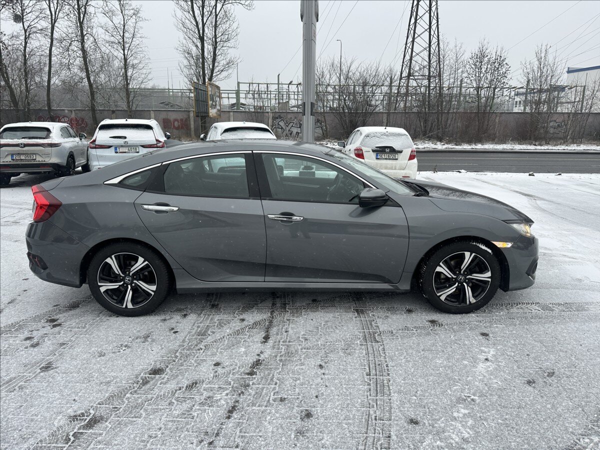Honda Civic Sedan / Limuzína 1,5 l 134 kw