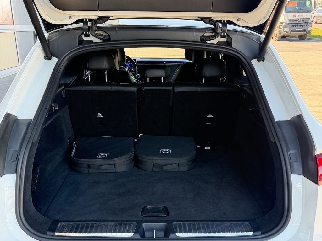 Mercedes-Benz EQE SUV / Terénní 0,0 215 kw