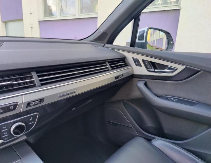 Audi Q7 38