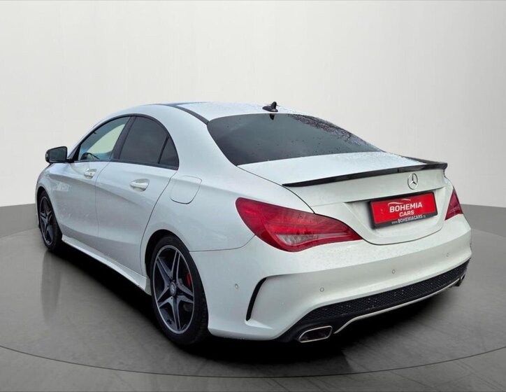 Mercedes-Benz CLA Sedan 1,8 l 100 kw