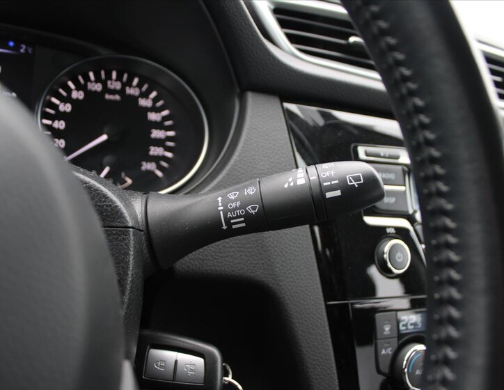 Nissan Qashqai SUV 1,2 l 85 kw