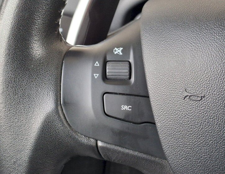 Peugeot 208 Hatchback 1,2 l 60 kw