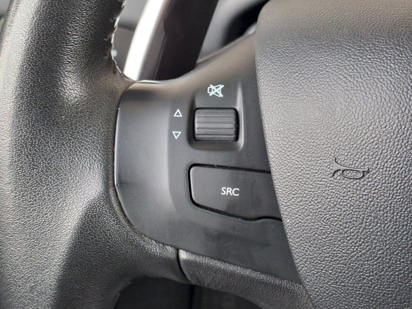 Peugeot 208 Hatchback 1,2 l 60 kw