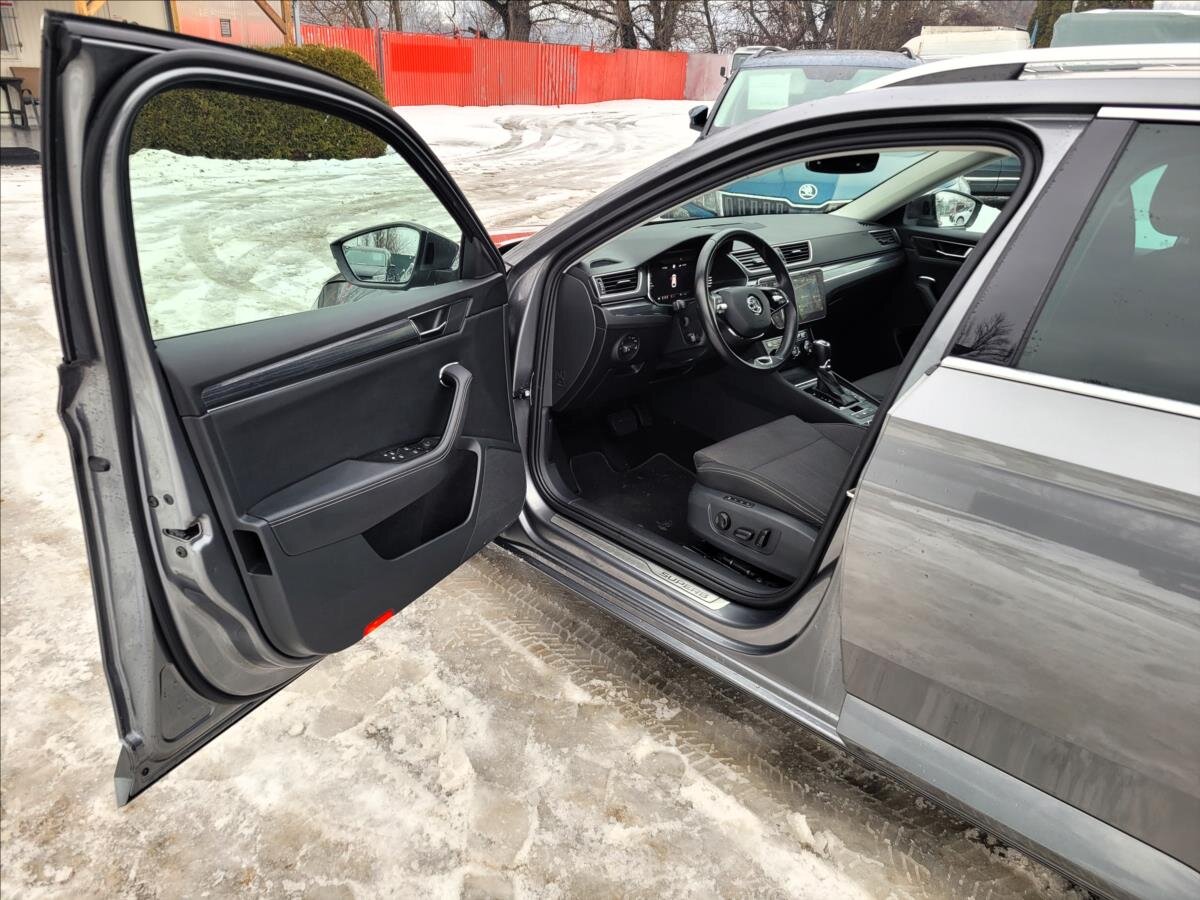 Škoda Superb