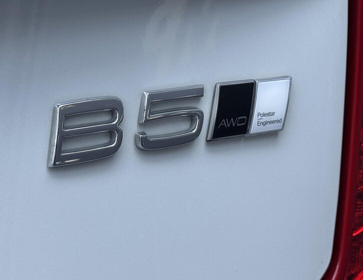 Volvo XC90 SUV / Terénní 2,0 l 173 kw