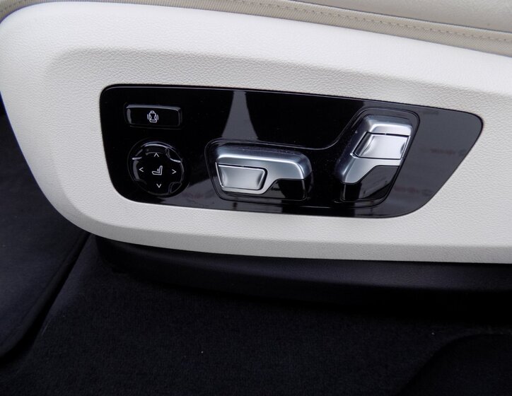 BMW X6 SUV 3,0 l 210 kw