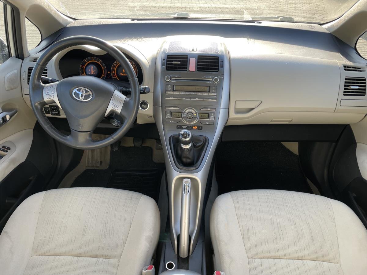 Toyota Auris Hatchback 2,0 l 93 kw