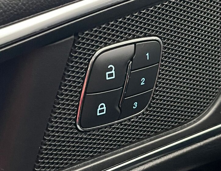 Ford S-MAX MPV 2,0 l 110 kw