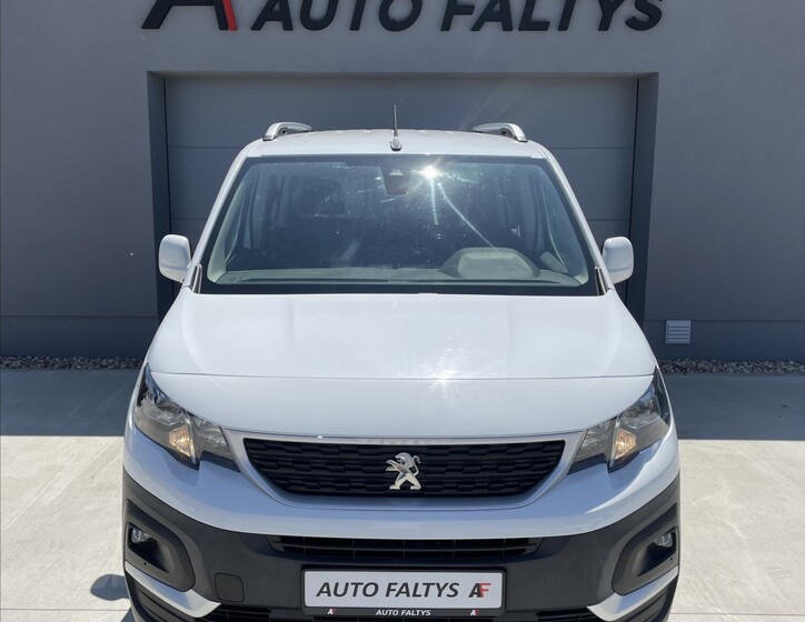 Peugeot Rifter 8