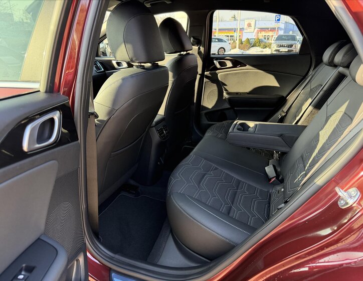 KIA XCeed CUV / Crossover 1,6 l 110 kw