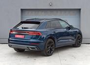 Audi Q8 5
