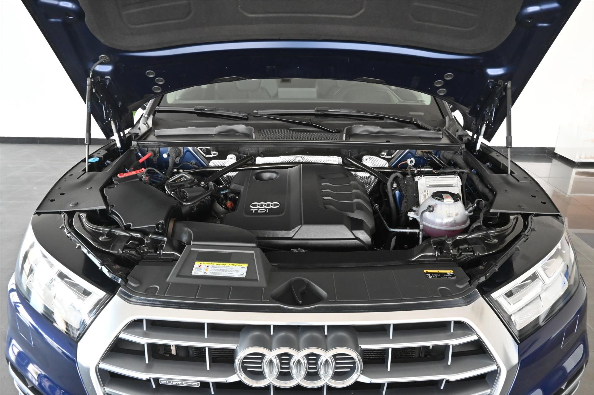 Audi Q5 SUV 2,0 l 140 kw