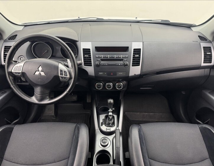 Mitsubishi Outlander SUV / Terénní 2,2 l 115 kw