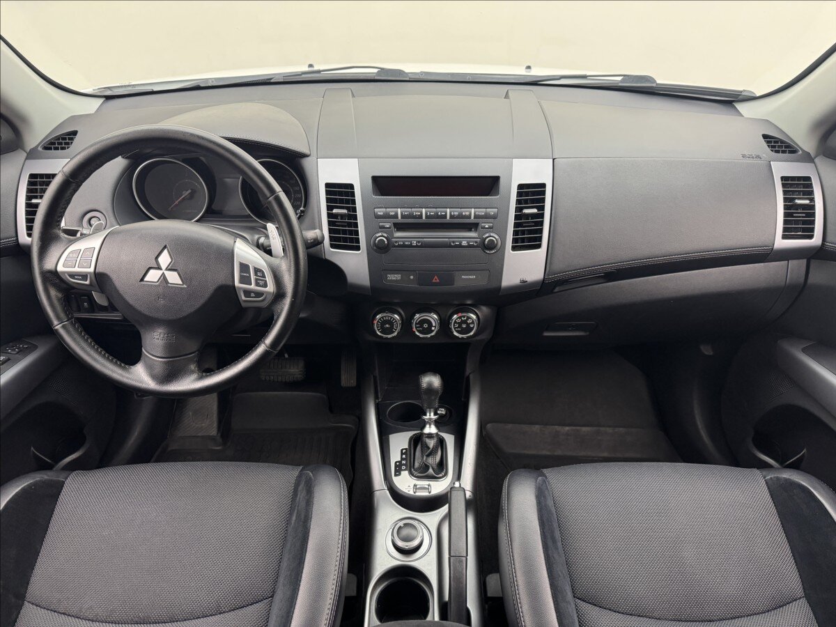 Mitsubishi Outlander SUV / Terénní 2,2 l 115 kw