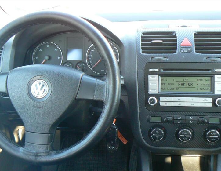 Volkswagen Golf 11