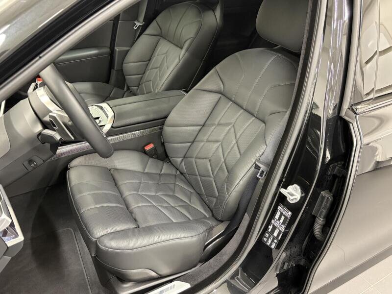 BMW Řada 7 Sedan / Limuzína 3,0 l 220 kw