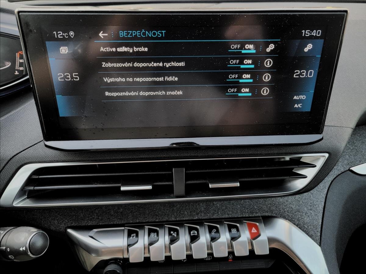 Peugeot 5008 SUV / Terénní 1,5 l 96 kw