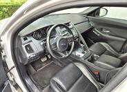 Jaguar E-Pace 14