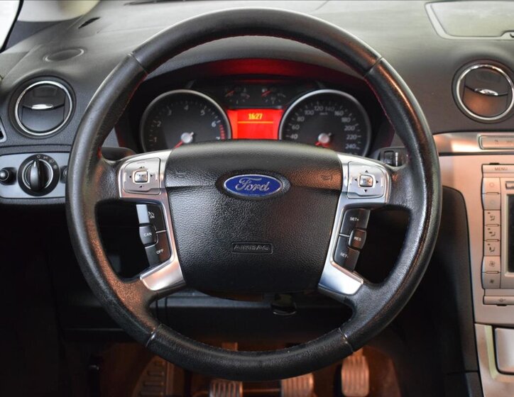 Ford S-MAX MPV 2,5 l 162 kw