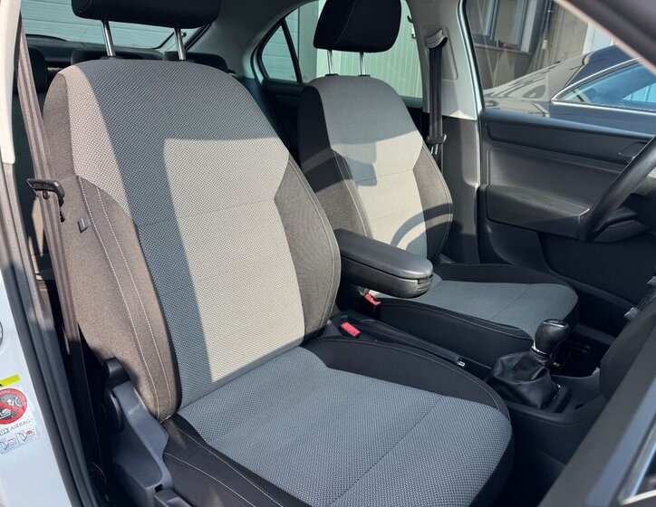 Škoda Rapid Sedan / Limuzína 1,6 l 77 kw