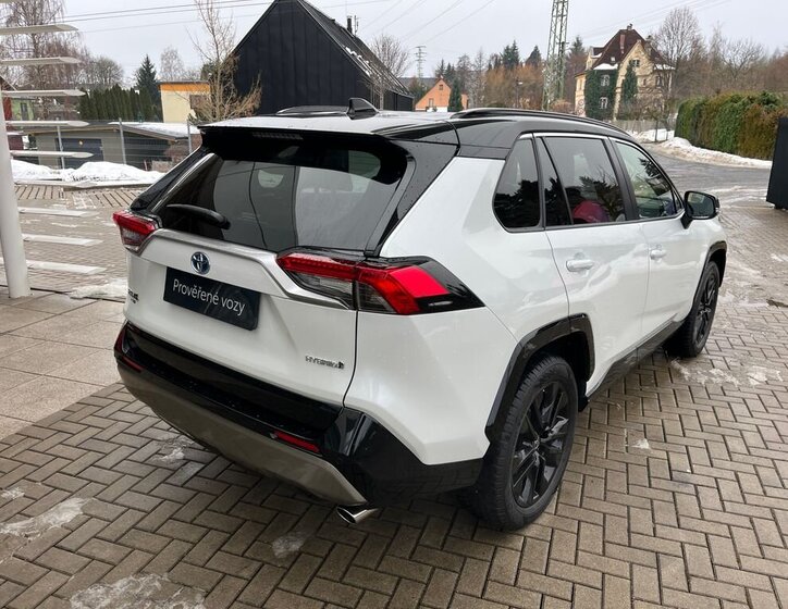 Toyota RAV4 SUV 2,5 l 131 kw