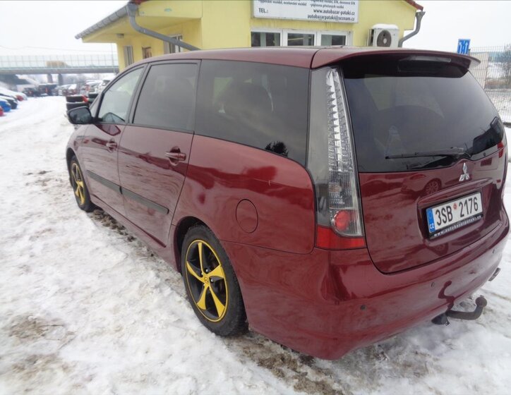 Mitsubishi Grandis Kombi 2,4 l 121 kw