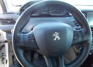 Peugeot 208 25