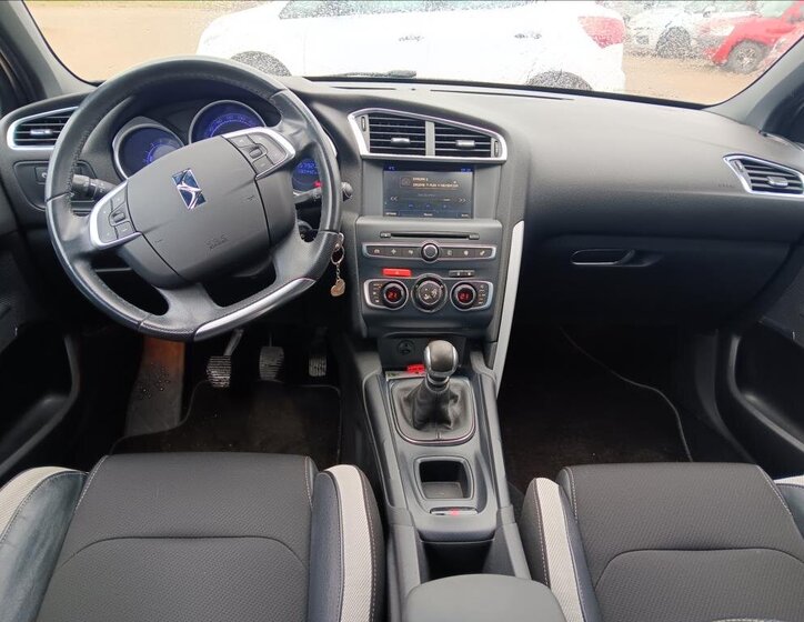 Citroën DS4 Hatchback 1,2 l 96 kw