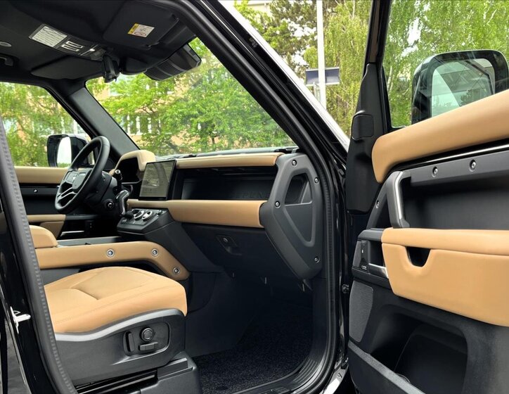 Land Rover Defender SUV / Terénní 3,0 l 257 kw