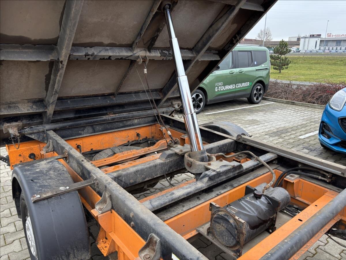 Peugeot Boxer Sklápěč 2,2 l 103 kw