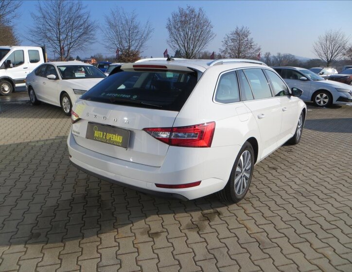 Škoda Superb Kombi 2,0 l 110 kw